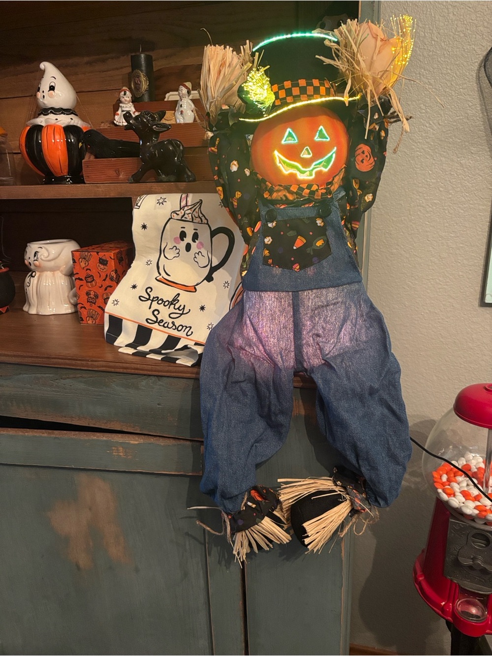 Fiber Optic Halloween Jack O’ Lantern - Picture 3 of 11